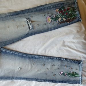 Floral Embroidered Distressed High-waisted skinny Jeans